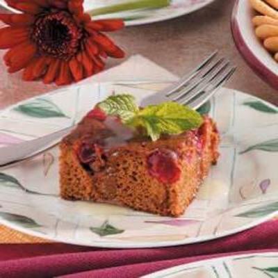 cranberry melasse cake