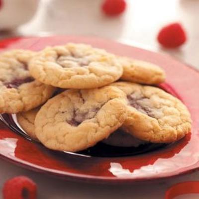 Raspberry swirl coconut cookies