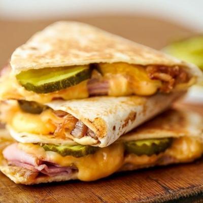 ham en gouda quesadilla