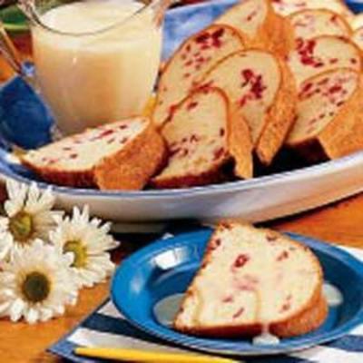 cranberry-orange pond cake