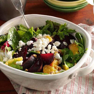 kip geroosterde bieten geitenkaas salade met oranje vinaigrette