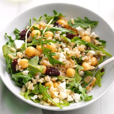 rucola bruine rijstsalade