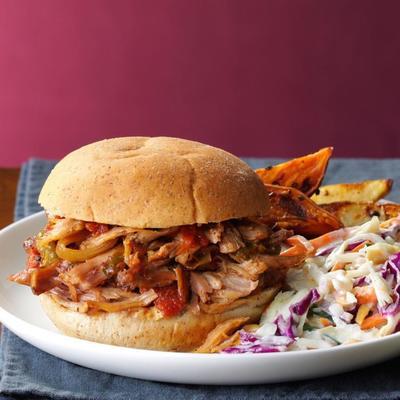 Italiaanse getapte varkensvleessandwiches