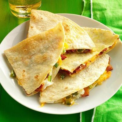 jalapeno popper quesadilla