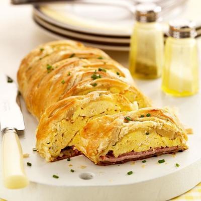 Eggs Benedict Strudel