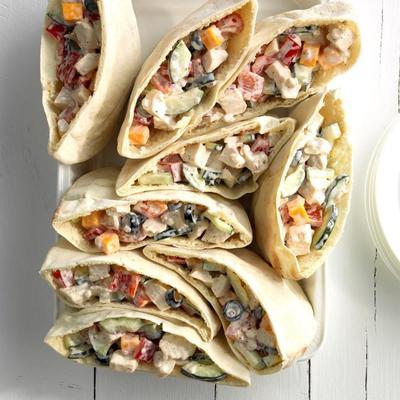 kip en komkommer pitas