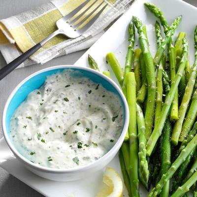 asperges met basilicumpesto-mayonaise