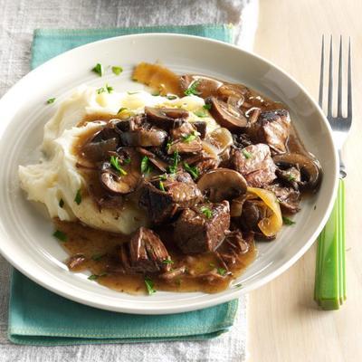 slow cooker beef tips