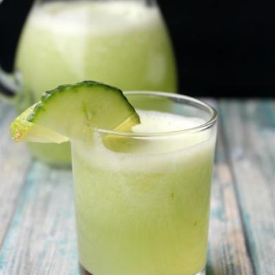 agua fresca de pepino (komkommer limeade)