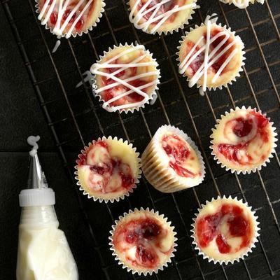 peasut butter cheesecake knabbels met aardbei jelly swirl