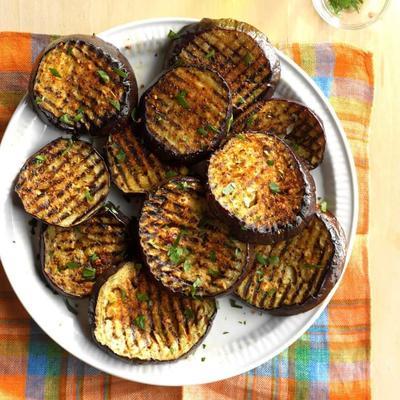 pittige gegrilde aubergine