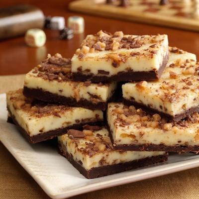 toffee-top kerst cheesecake bars