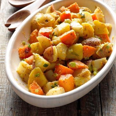 gegrilde drie-aardappel salade