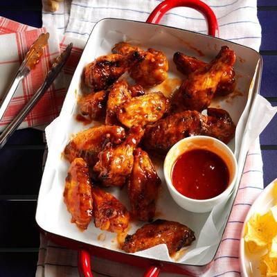 gegrilde kersen barbecue geglazuurde kippenvleugels