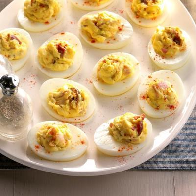 héél deviled eggs