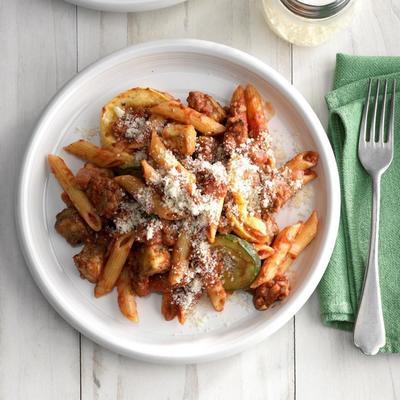 geroosterde aubergine courgette bolognese met penne