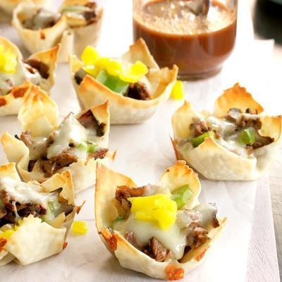 philly cheesesteak won ton cups