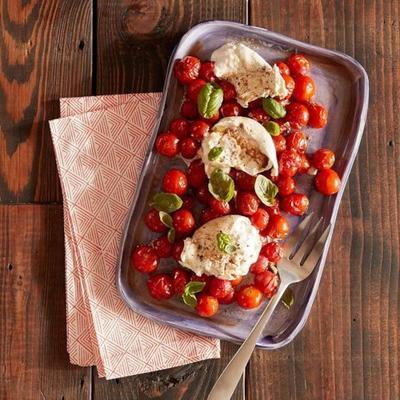 geroosterde tomaten en burrata caprese salade