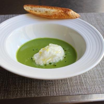 gazpacho verde met burrata-kaas