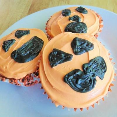 ann's chocolate chip carrot cake pumpkins