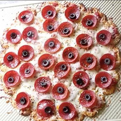 pull-apart pretzel crisps® pizza