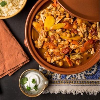 Marokkaanse tajine van kalkoen met tajine