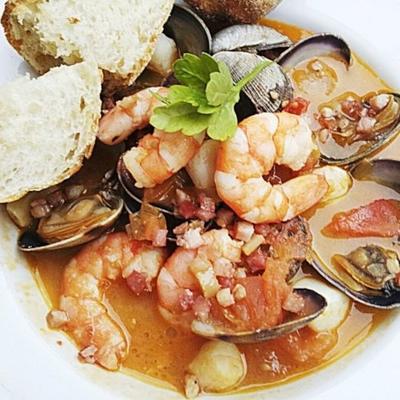 zuppa di pesce e frutti di mare (middellandse zee-vissoep)