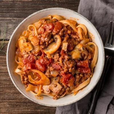 hunt's® beef and mushroom bolognese