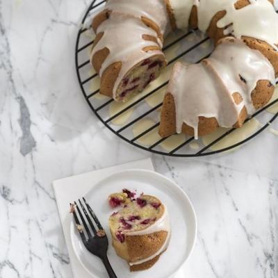 orange-cranberry bundt® cake