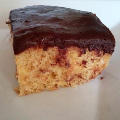 gemakkelijke boston cream poke cake