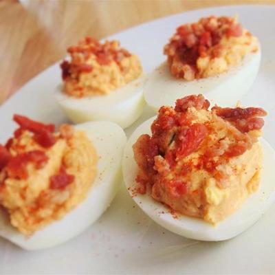 zoete en hartige pindakaas deviled eggs