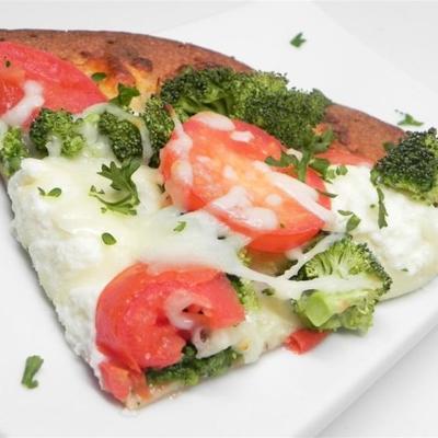 witte pizza met broccoli
