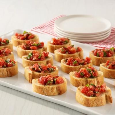 hunt's® easy tomato bruschetta