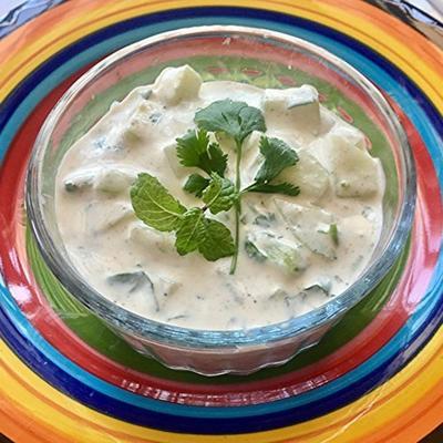 gemakkelijke raita met munt en koriander