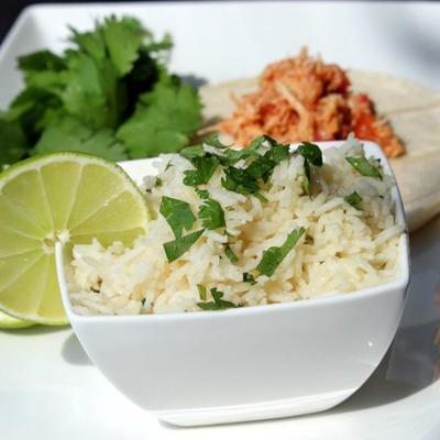 eenvoudige kalk cilantro rijst