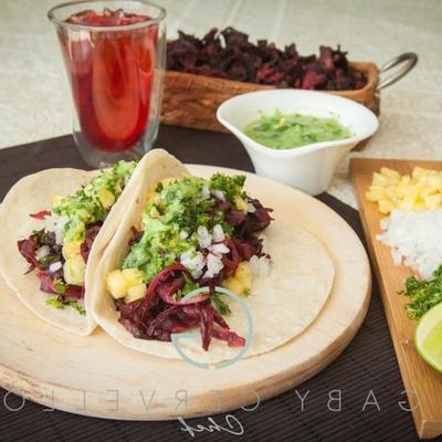 tacos de jamaica (veganistische hibiscus taco's)