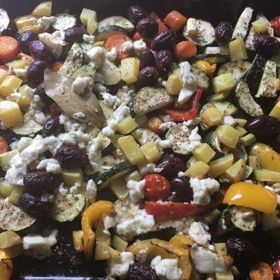 blad pan plantaardig diner met feta