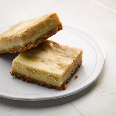 zeezout karamel swirl cheesecake bars