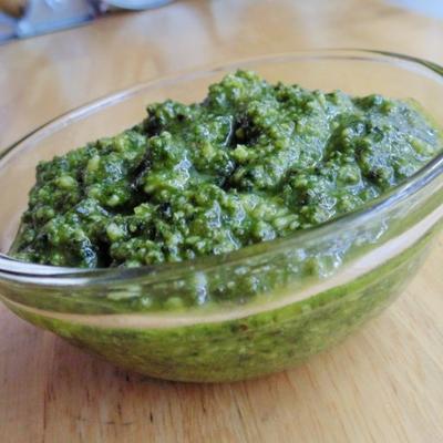 pesto genovese (authentieke Italiaanse basilicumpesto)