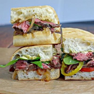 rustieke rib-eye op ciabatta