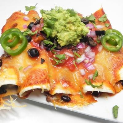 rundvlees enchiladas met zelfgemaakte saus