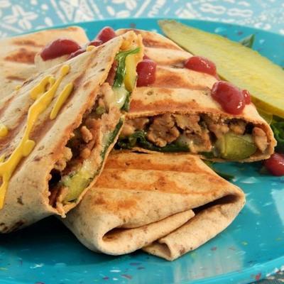 pittige spek cheeseburger kalkoen wraps