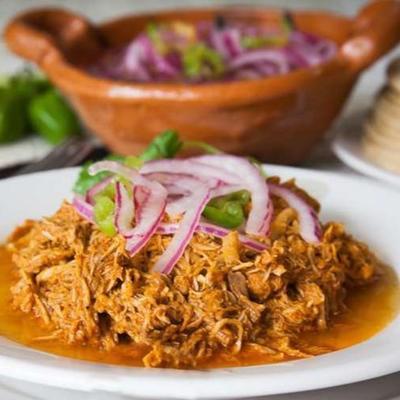 cochinita pibil (Mexicaans pulled pork in annatto sauce)