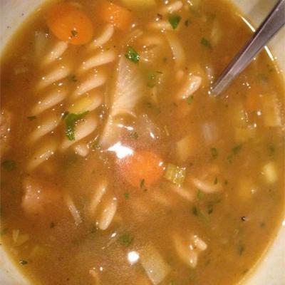 faux-kin noedelsoep (vegan chicken noodle soup)