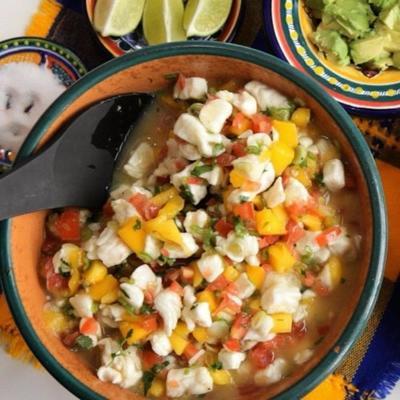 Mexicaanse mango en witte vis ceviche