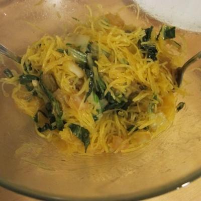 low-carb spaghetti squash salade met paksoi