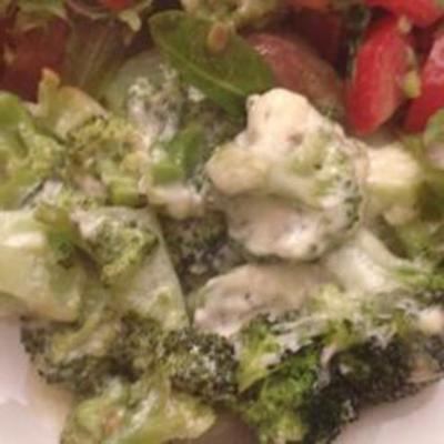 broccoli-gratin met gekruide roomkaas