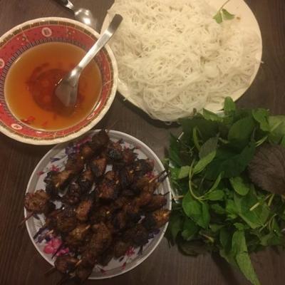 Vietnamese geroosterde varkensvleesvleespennen