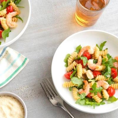 doordeweekse garnalen en rucola rotini met klaar deegwaren