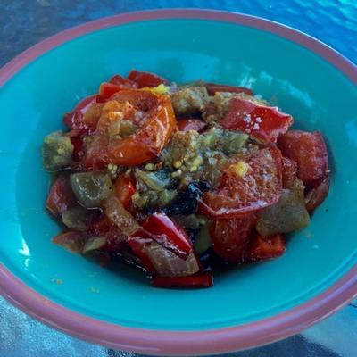 veganistische Roemeense aubergine bakken